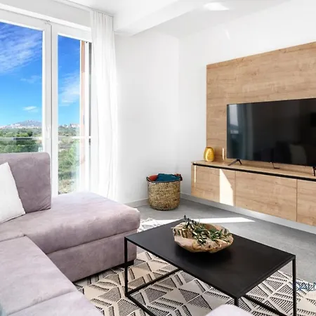 Apartment For Maris
